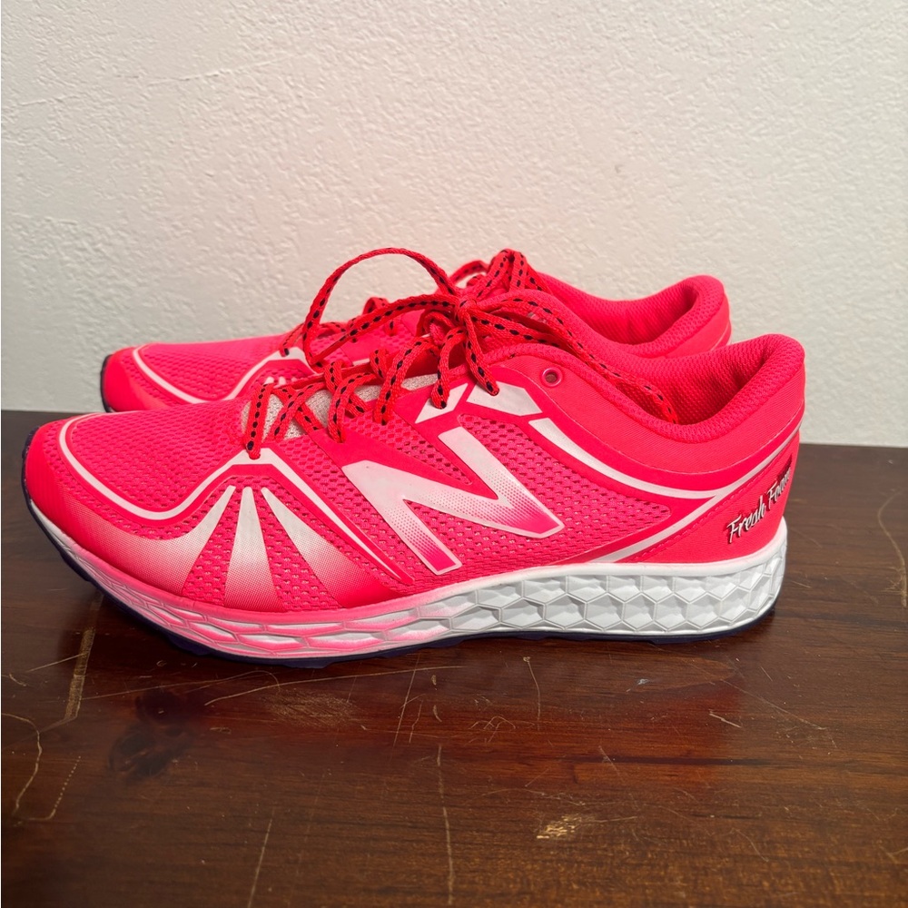 New Balance Fresh Foam v2 Design Neon Pink Running Shoes‎ Women's 8.5